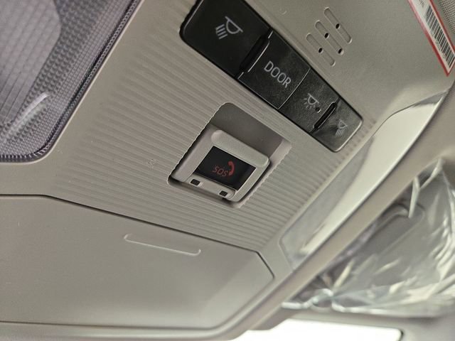 New 2025 Toyota RAV4 XLE image 30