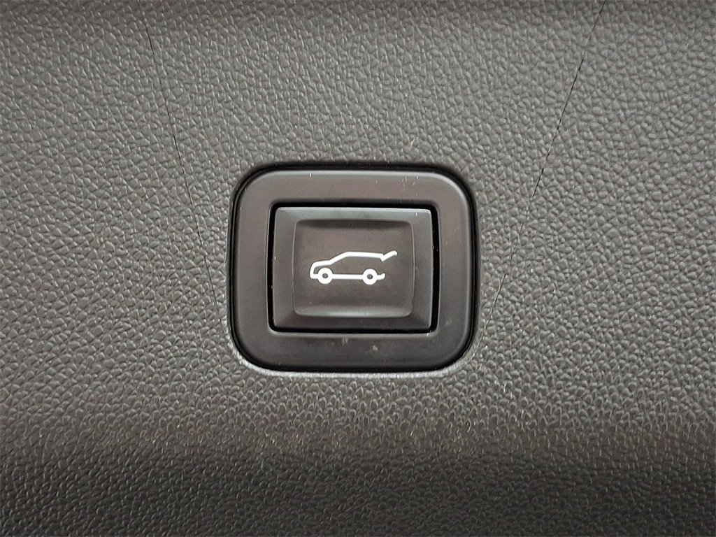 Used 2022 Cadillac Escalade ESV Sport w/ Touring Package image 29