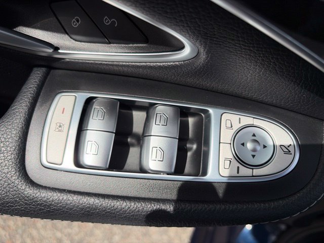 Used 2016 Mercedes-Benz C 300 4MATIC Sedan image 24