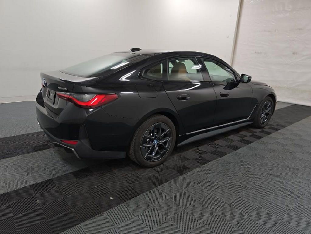 Used 2023 BMW i4 eDrive35 RWD image 4