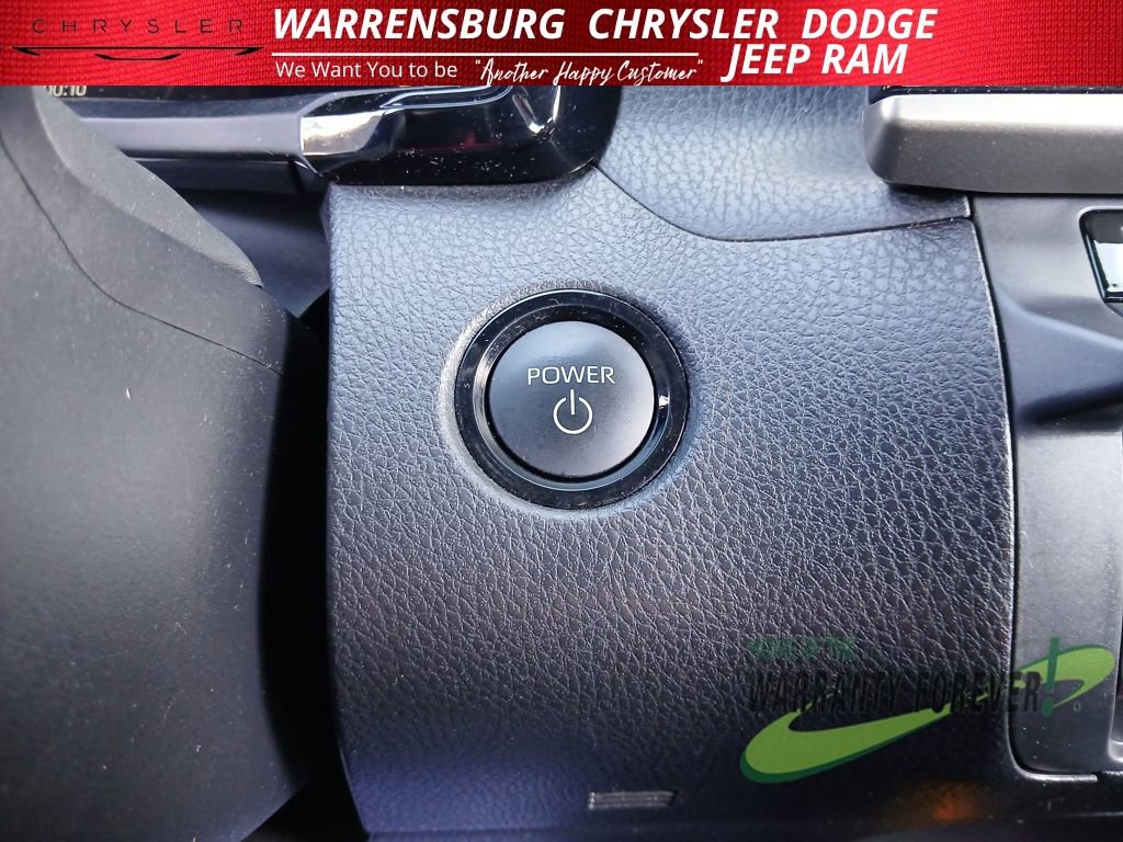 Used 2025 Toyota Camry SE image 25