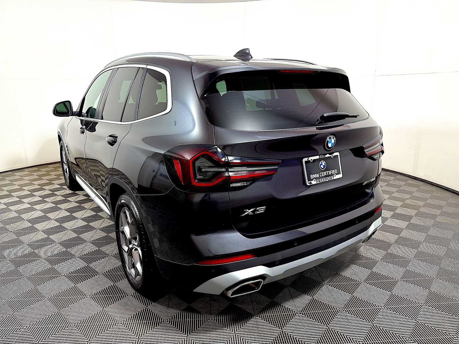 Certified 2024 BMW X3 xDrive30i w/ Convenience Package AWD/4WD image 5