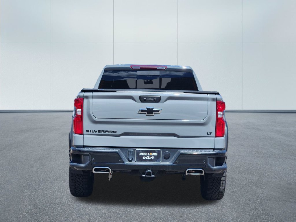 Used 2024 Chevrolet Silverado 1500 LT Trail Boss w/ Convenience Package II AWD/4WD image 6