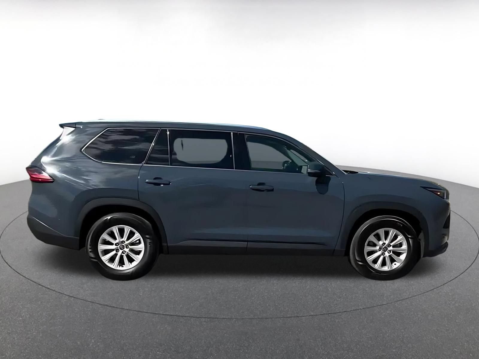 Used 2025 Toyota Grand Highlander FWD image 15