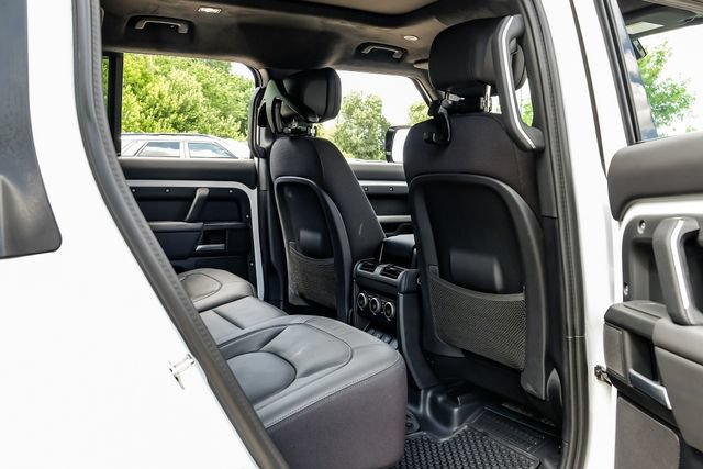 Used 2025 Land Rover Defender 110 V8 AWD/4WD image 44