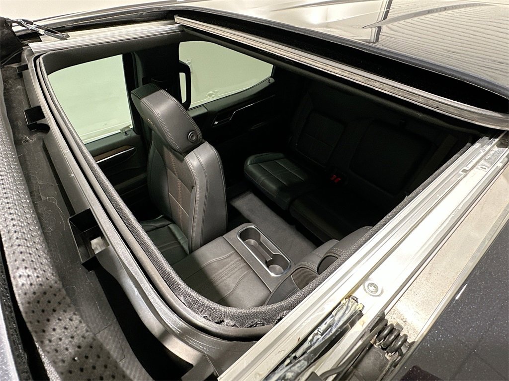 Used 2024 Chevrolet Silverado 1500 High Country w/ Technology Package image 23