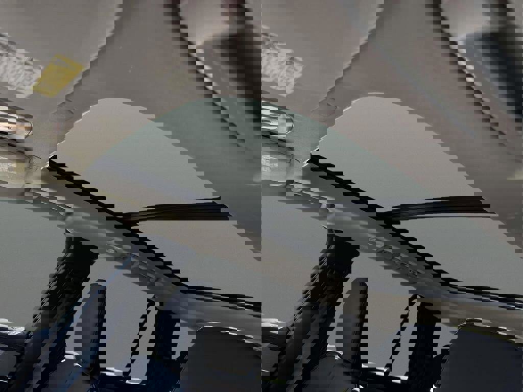 New 2025 Volvo XC90 T8 Plus w/ Protection Package Premier image 18