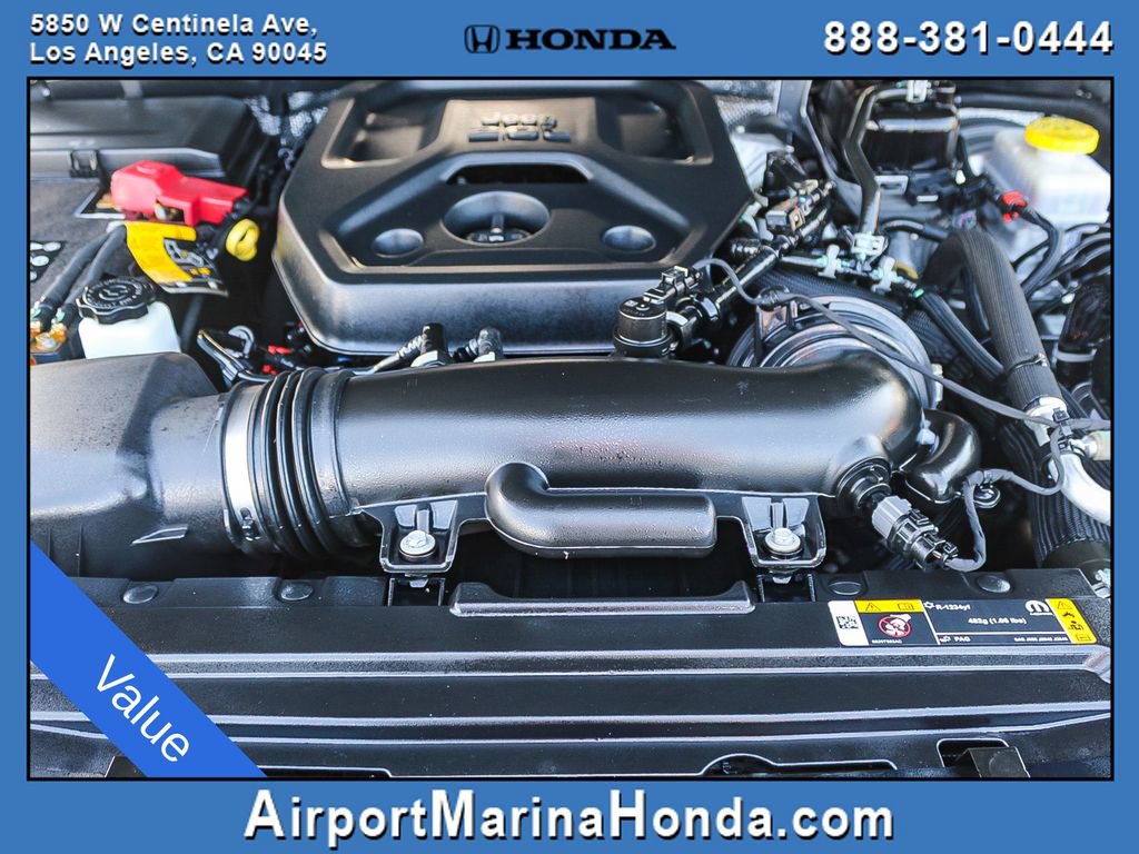 Used 2025 Jeep Wrangler Unlimited Rubicon AWD/4WD image 27