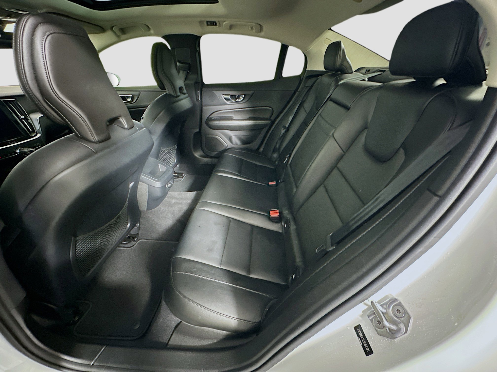 Used 2020 Volvo S60 T5 Momentum FWD image 28
