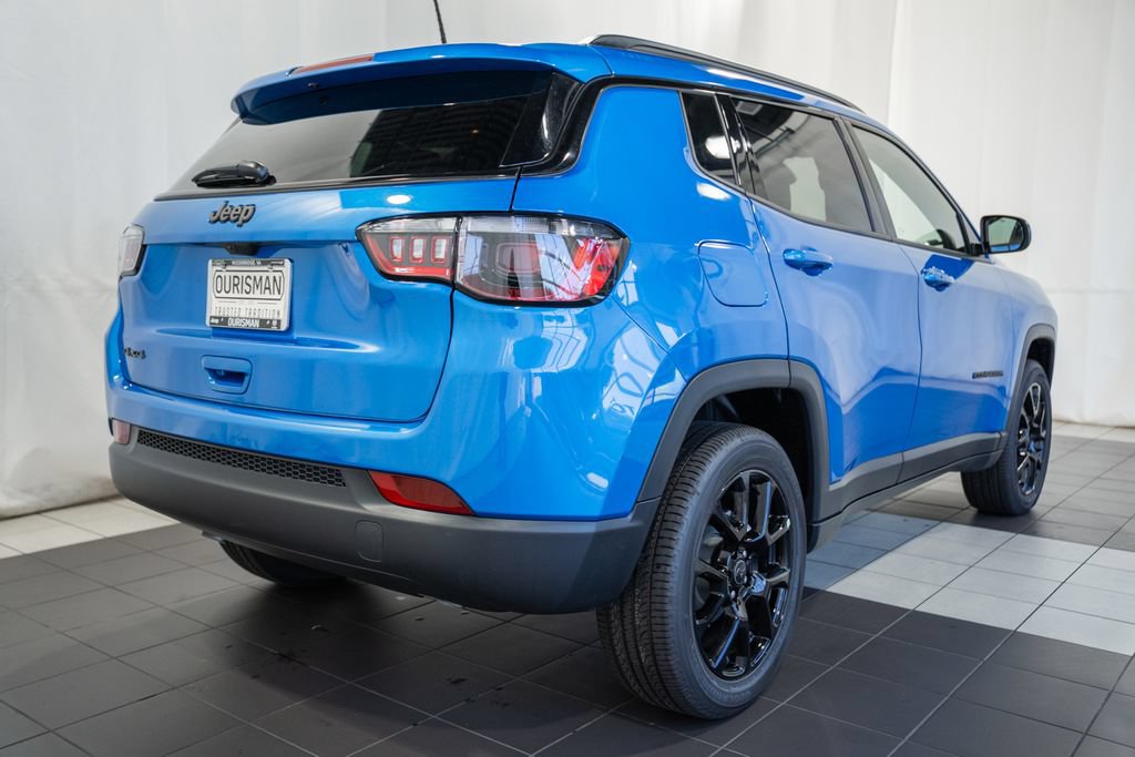 New 2026 Jeep Compass Latitude AWD/4WD image 4