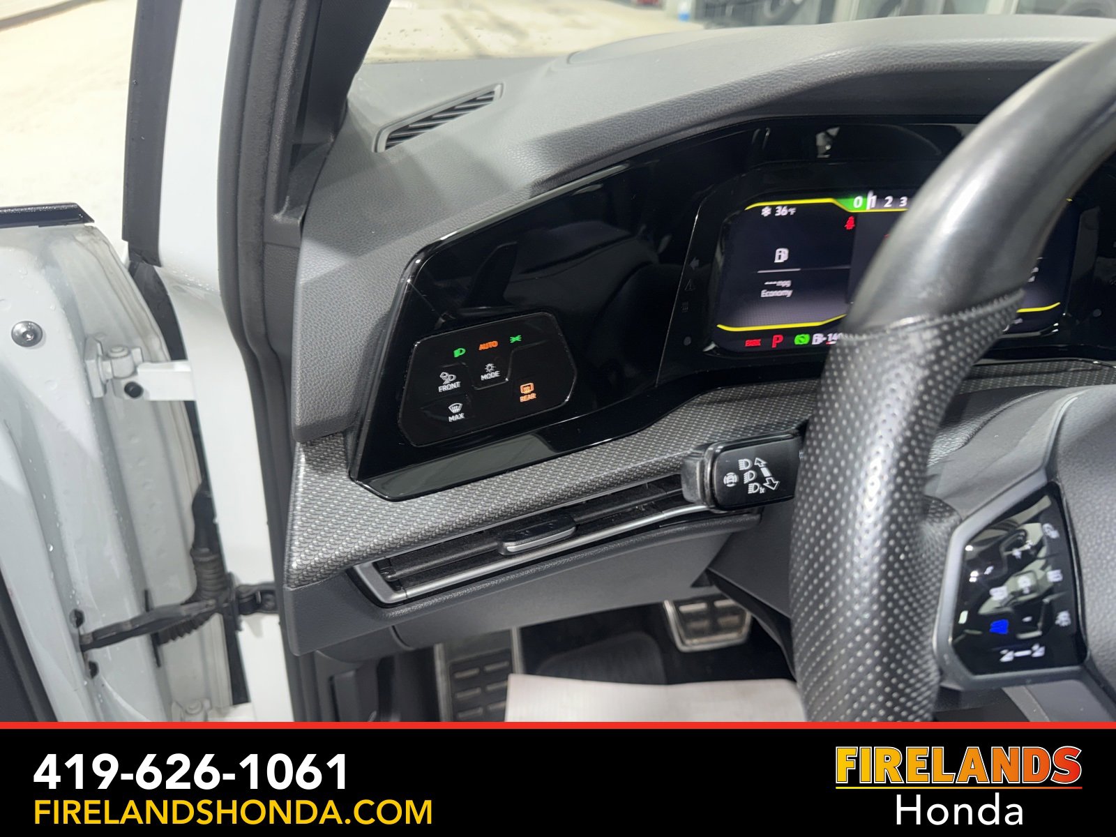 Used 2023 Volkswagen Golf R image 17