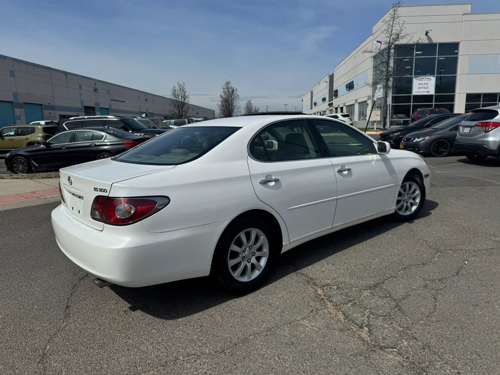 Used 2003 Lexus ES 330 FWD image 12