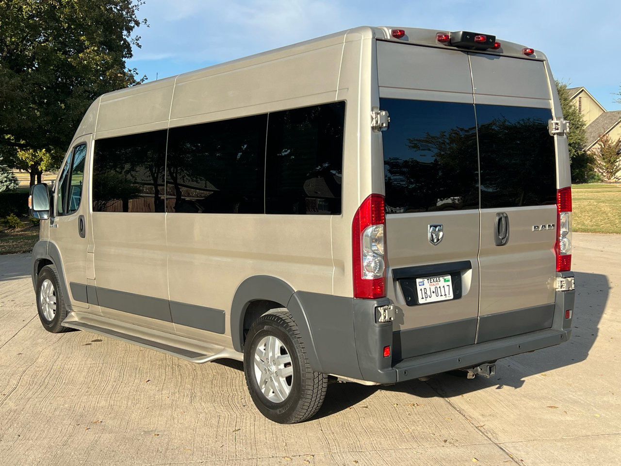 Used 2017 RAM ProMaster 2500 w/ Premium Appearance Group image 8