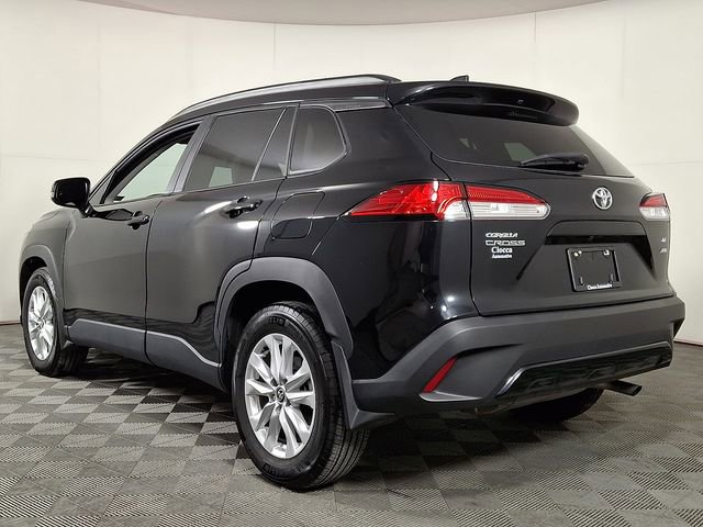 Used 2024 Toyota Corolla Cross LE image 7