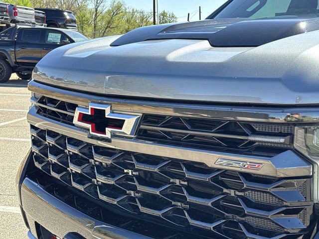 Used 2023 Chevrolet Silverado 1500 ZR2 w/ Technology Package image 32