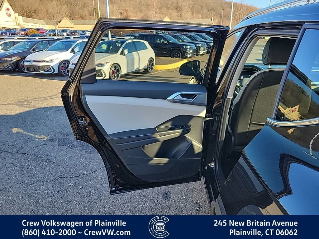 New 2026 Volkswagen Taos SE image 46