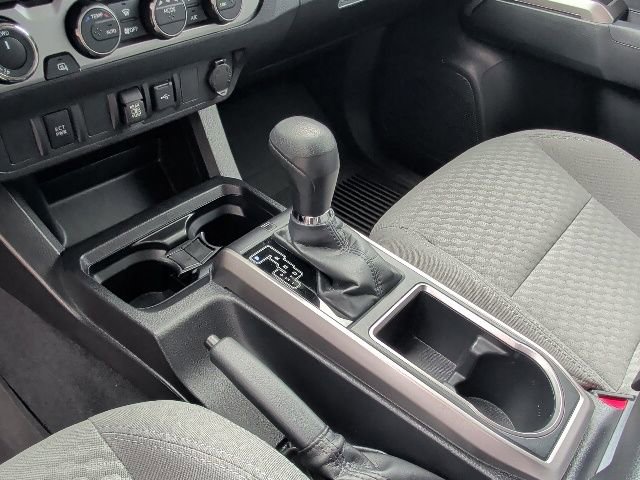 Used 2022 Toyota Tacoma SR5 AWD/4WD image 28
