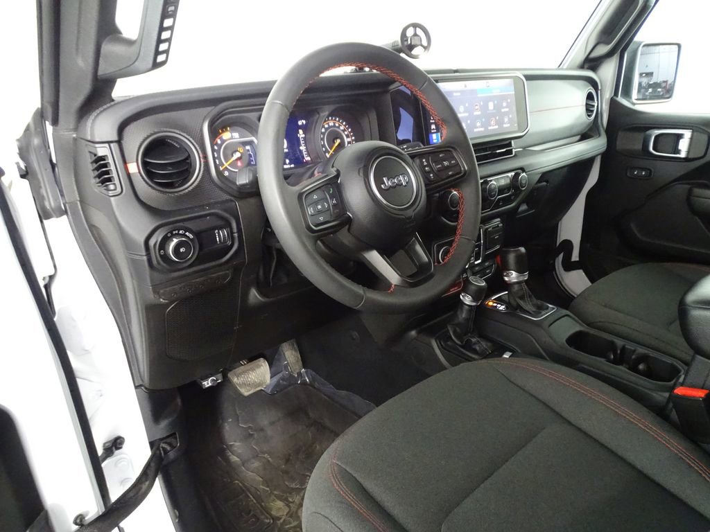 Used 2024 Jeep Wrangler Unlimited Rubicon image 19