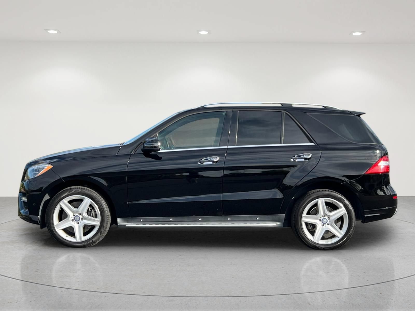 Used 2014 Mercedes-Benz ML 550 4MATIC image 2