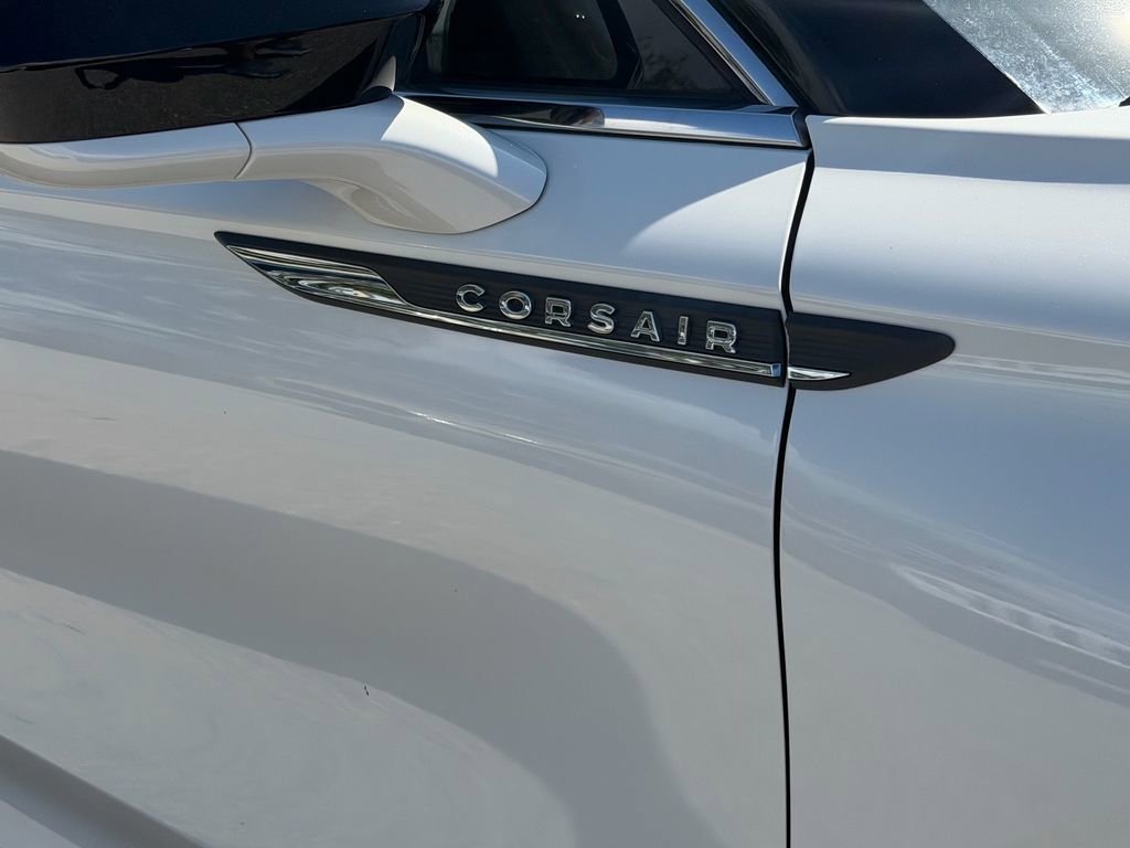 Certified 2022 Lincoln Corsair FWD image 10