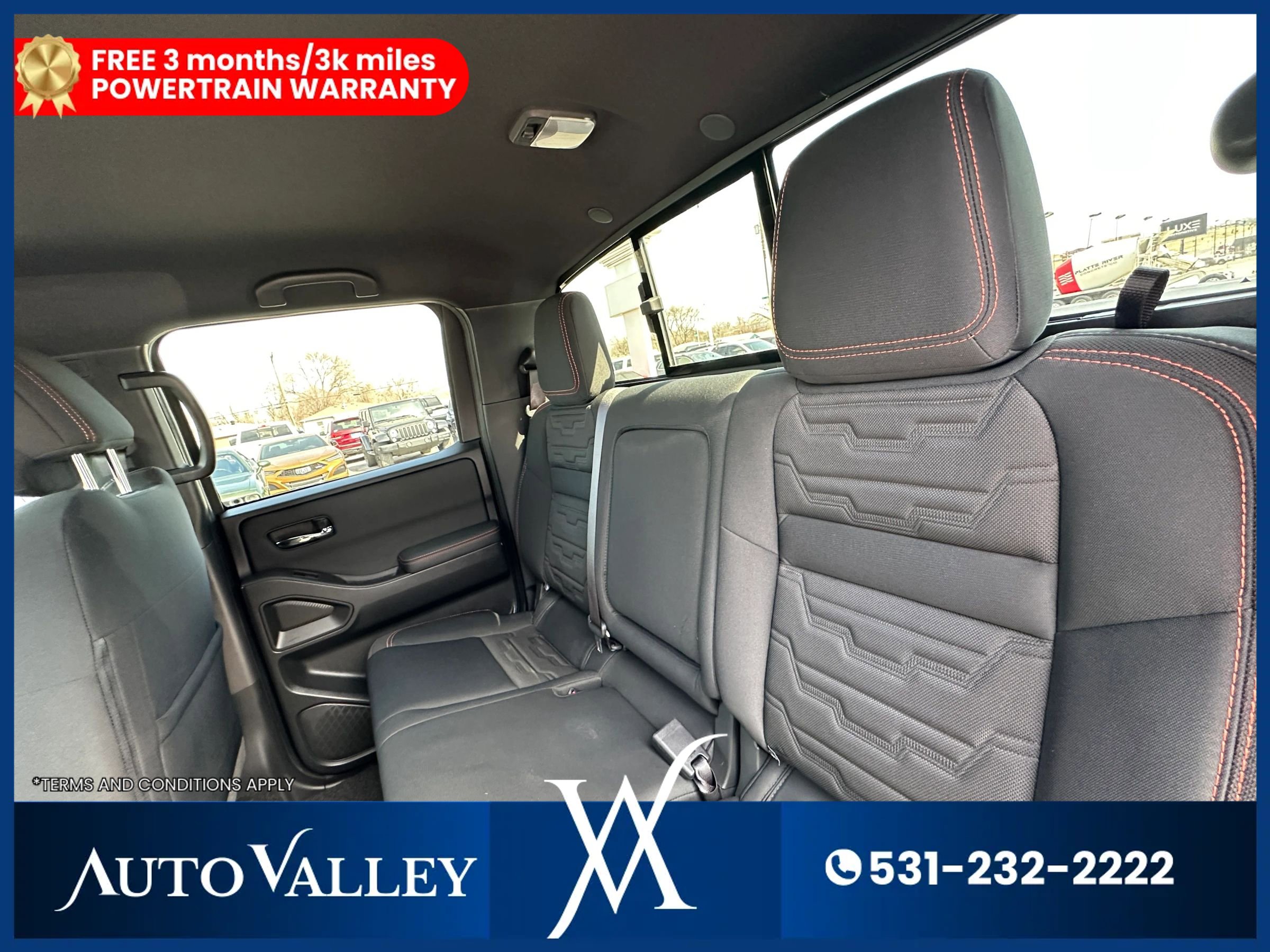 Used 2024 Nissan Frontier PRO-4X w/ Technology Package image 17