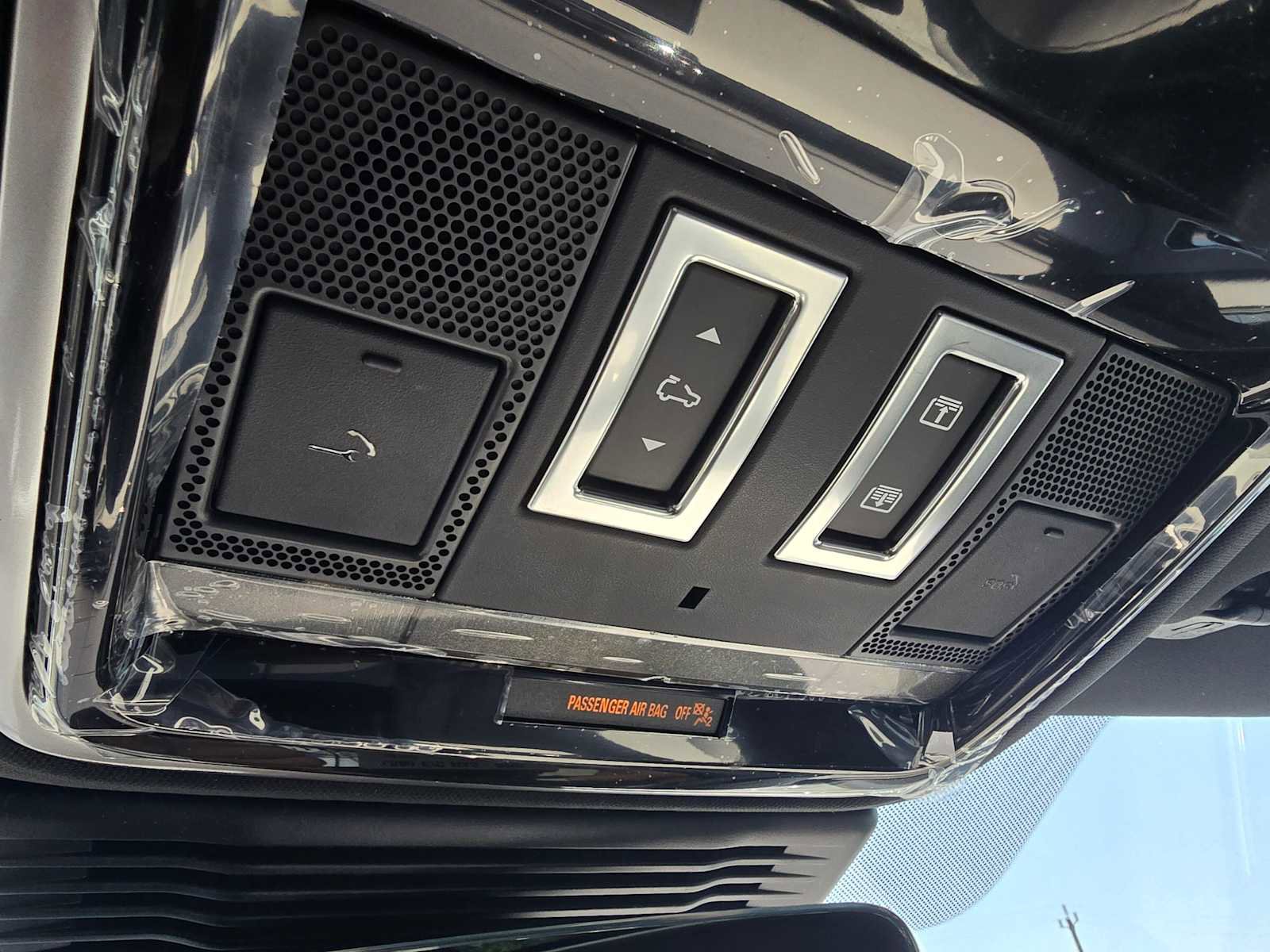 Certified 2026 Land Rover Range Rover Velar Dynamic SE image 33