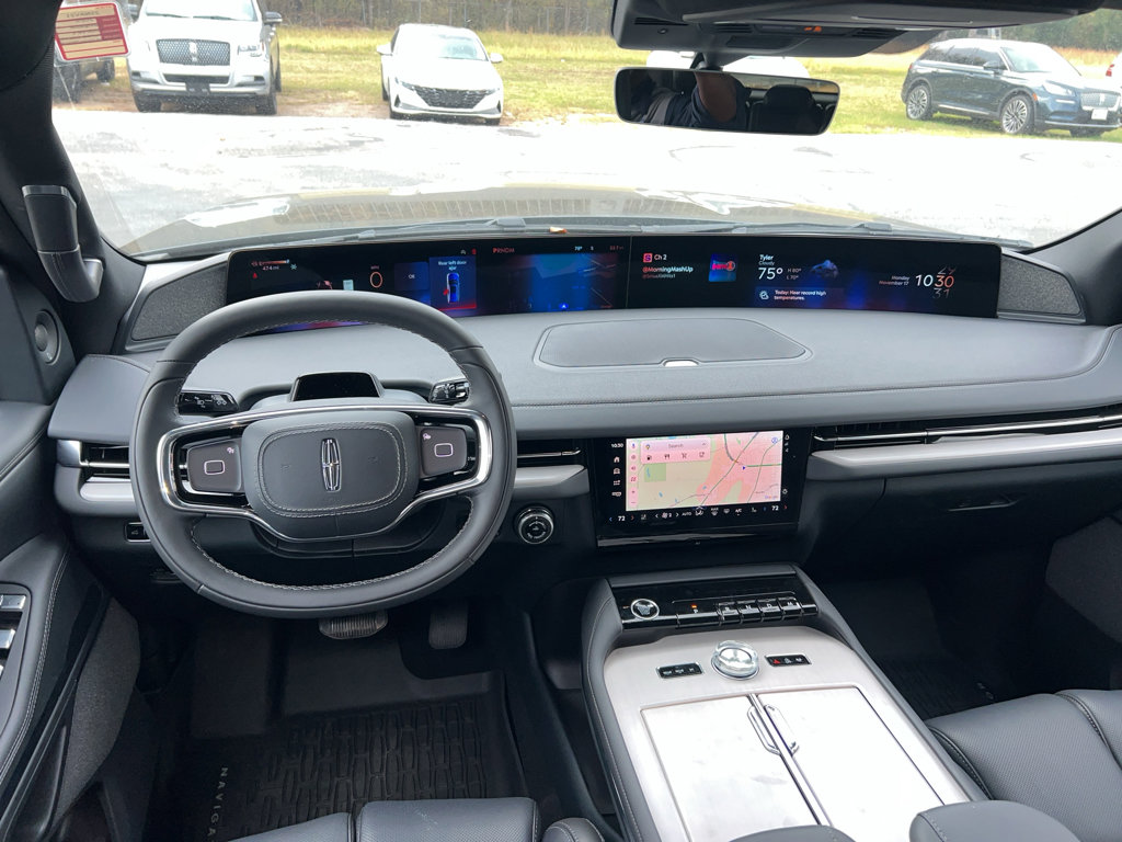 New 2025 Lincoln Navigator L Reserve w/ Jet Appearance Package image 16