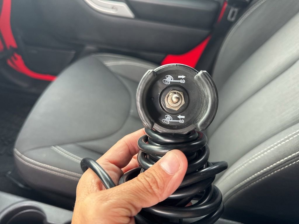 Used 2016 Jeep Wrangler Unlimited Rubicon w/ Connectivity Group image 62