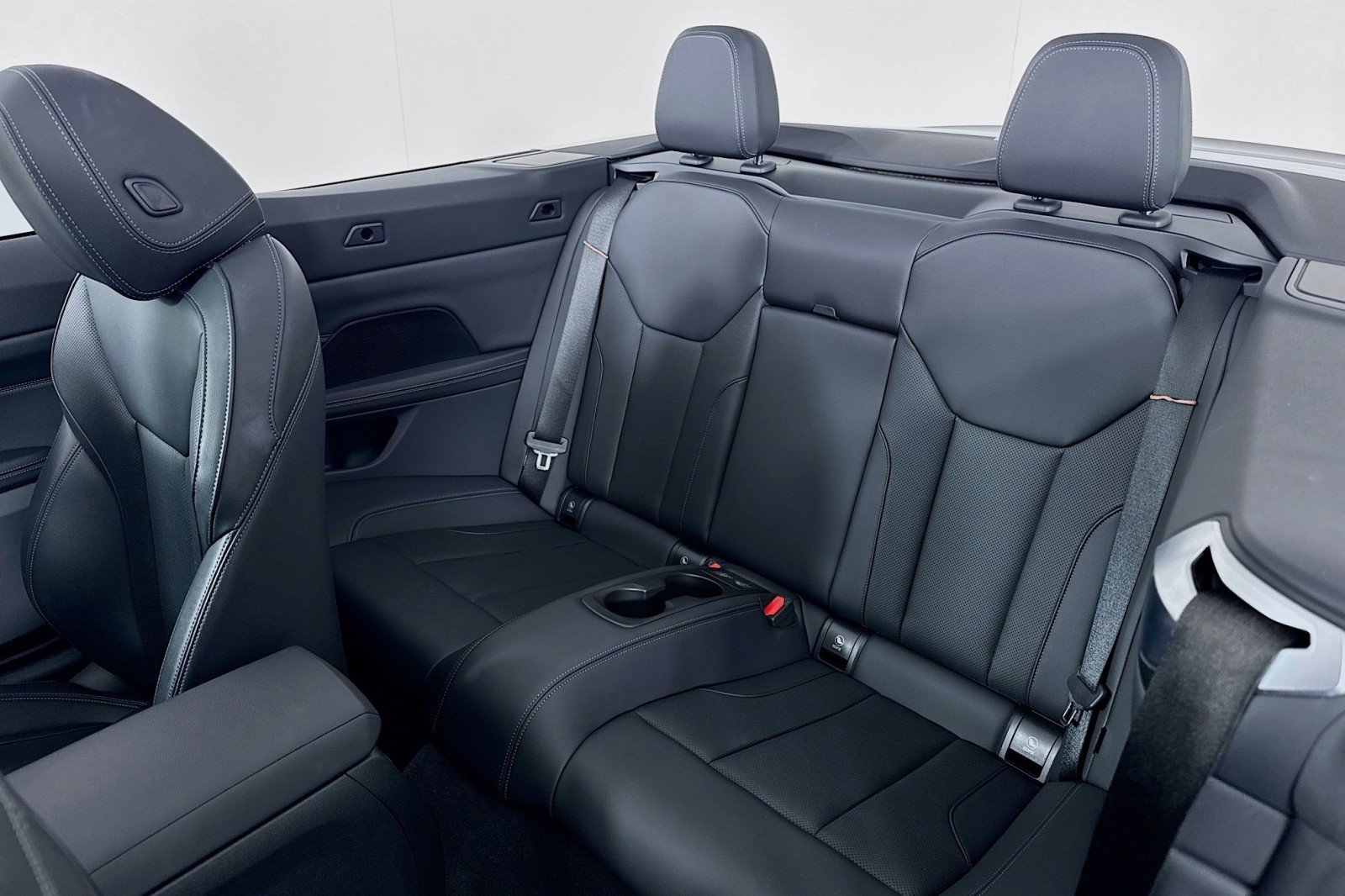 Used 2023 BMW 430i Convertible w/ Convenience Package image 9