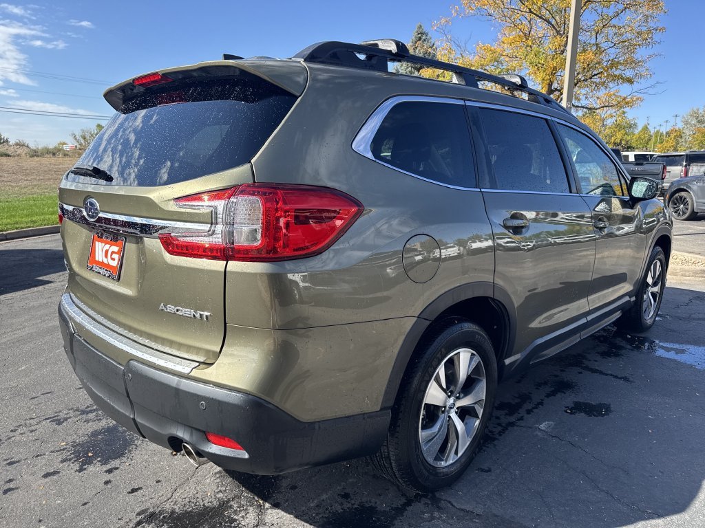 Used 2024 Subaru Ascent Premium w/ Convenience Package AWD/4WD image 4