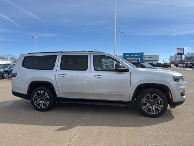 Used 2024 Jeep Wagoneer L Series II w/ Flexible Seating Group image 2