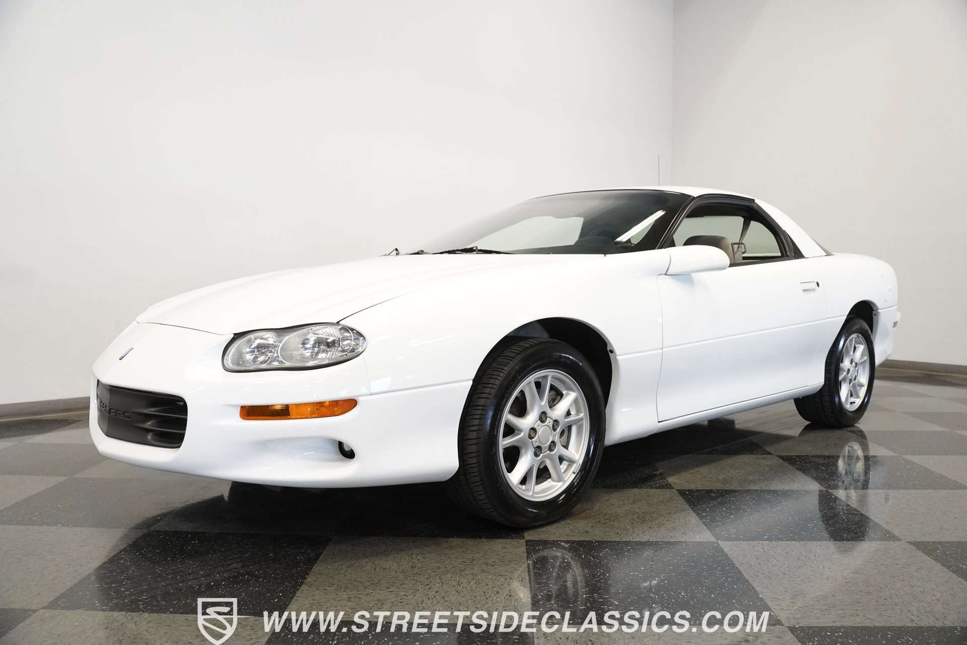 Used 2001 Chevrolet Camaro Z28 w/ Preferred Equipment Group image 8