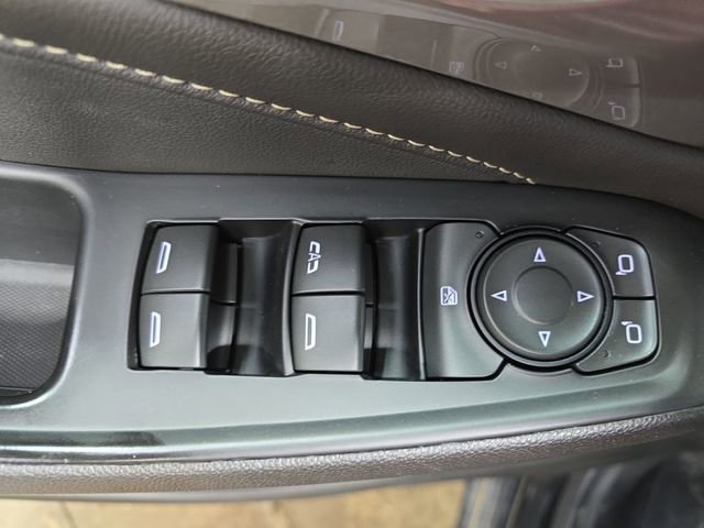 Used 2023 Chevrolet Traverse LT w/ Midnight/Sport Edition image 31