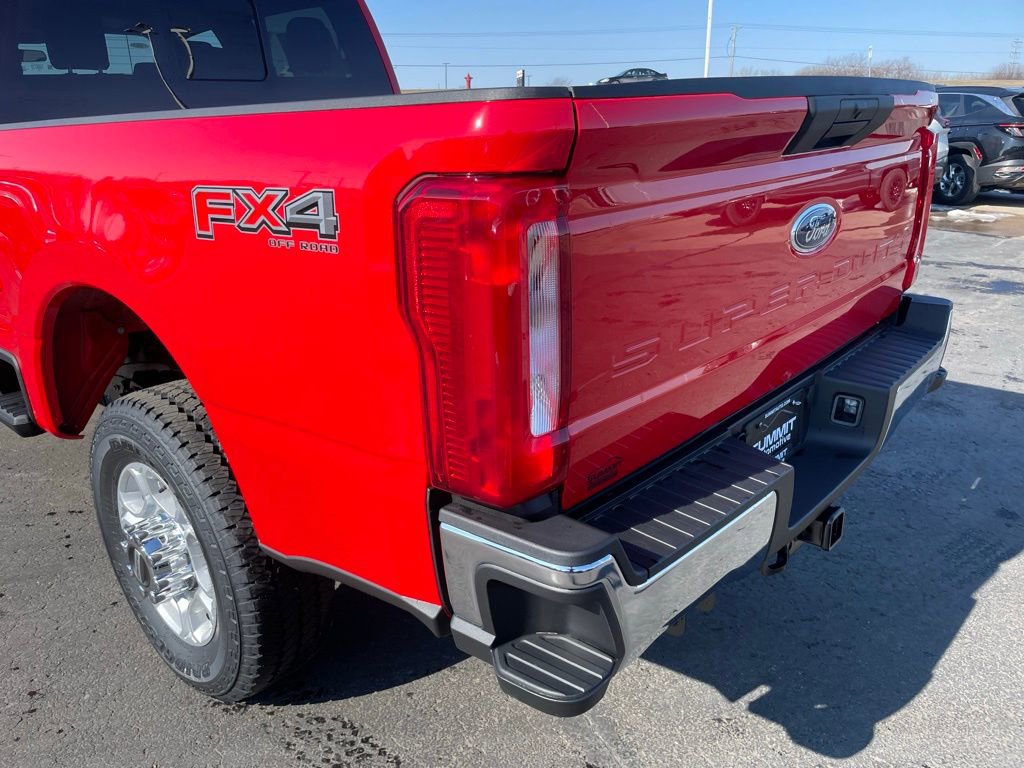 New 2026 Ford F250 XLT w/ FX4 Off-Road Package image 35