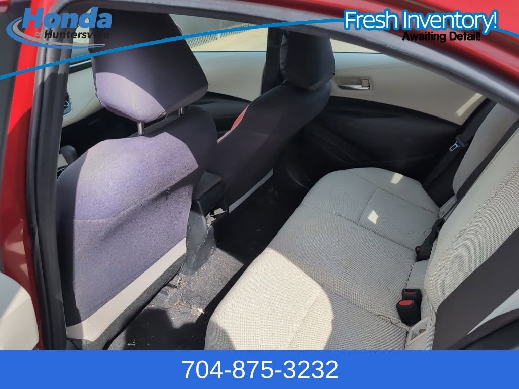 Used 2021 Toyota Corolla LE image 12