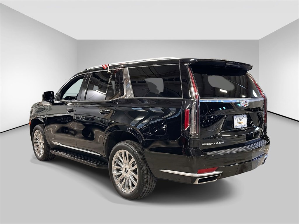 Used 2023 Cadillac Escalade Premium Luxury image 3
