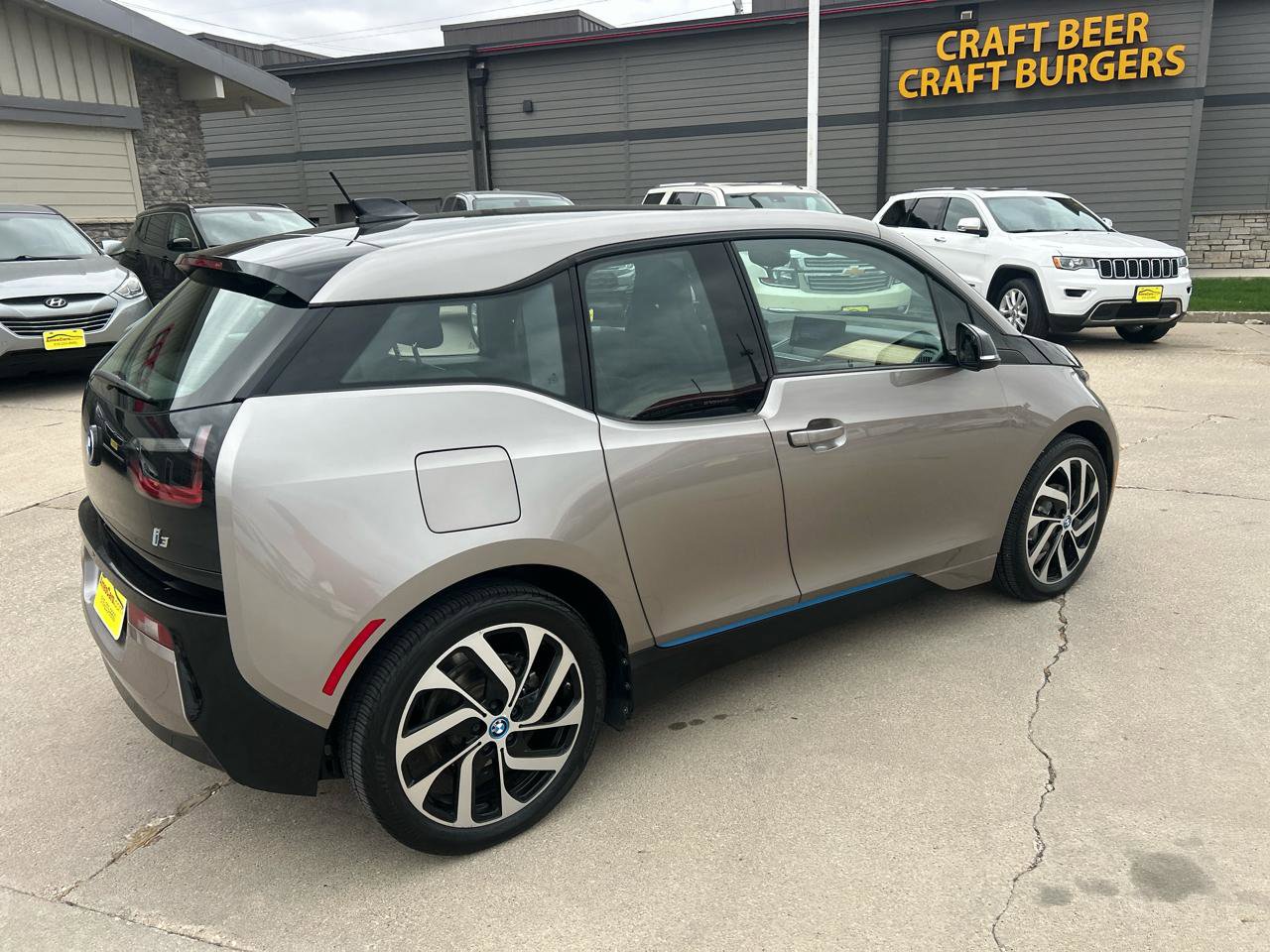 Used 2015 BMW i3 RWD image 3