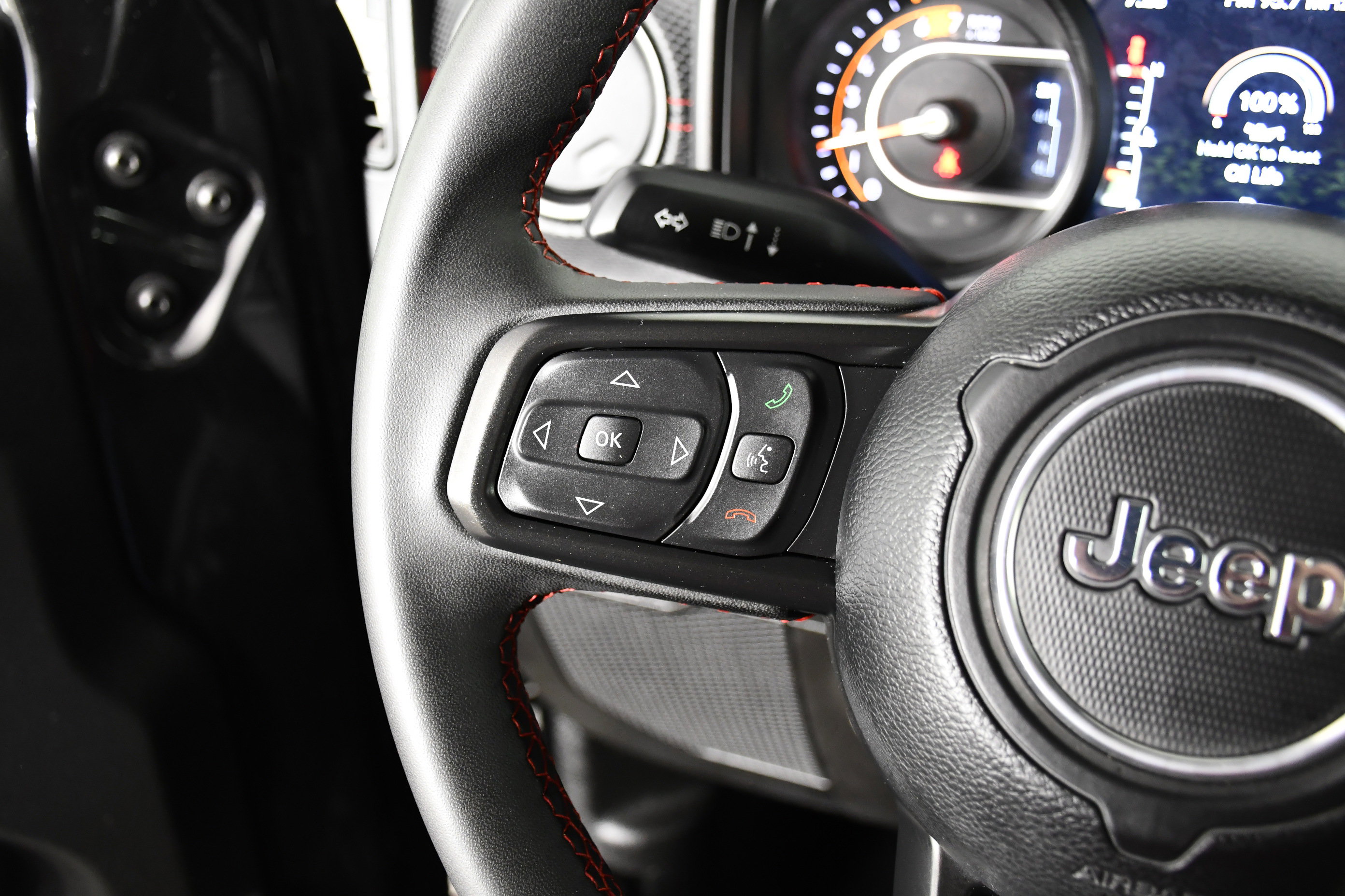 Used 2025 Jeep Wrangler Unlimited Rubicon image 14