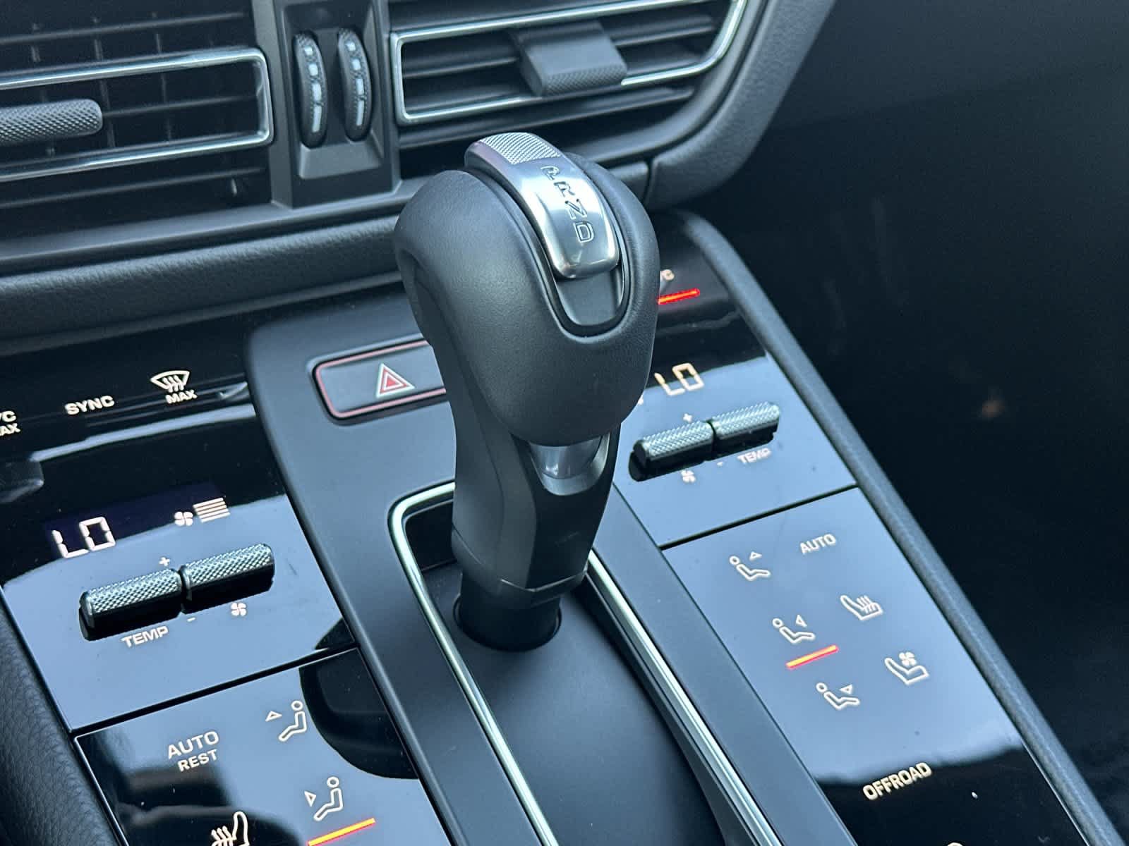 New 2026 Porsche Macan AWD/4WD image 24