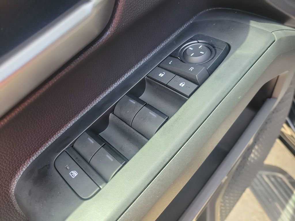 Used 2025 Toyota Tacoma Limited AWD/4WD image 13