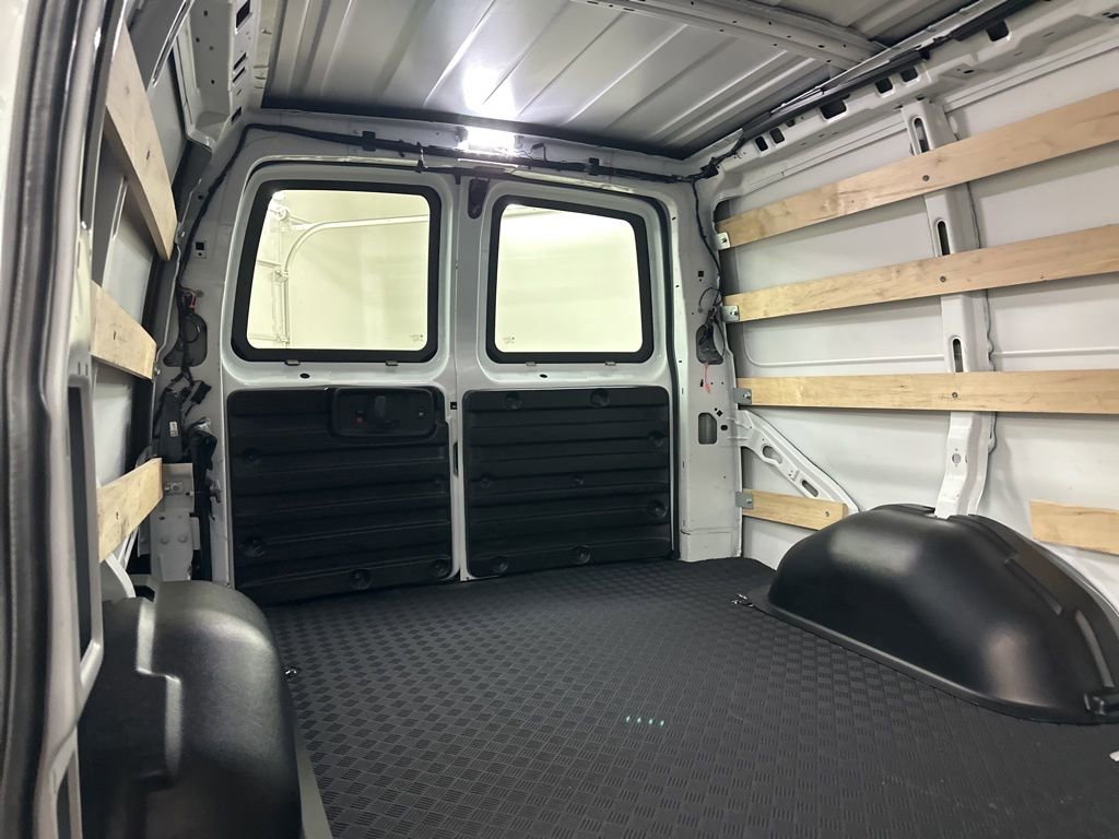 Used 2024 Chevrolet Express 2500 w/ Driver Convenience Package image 23