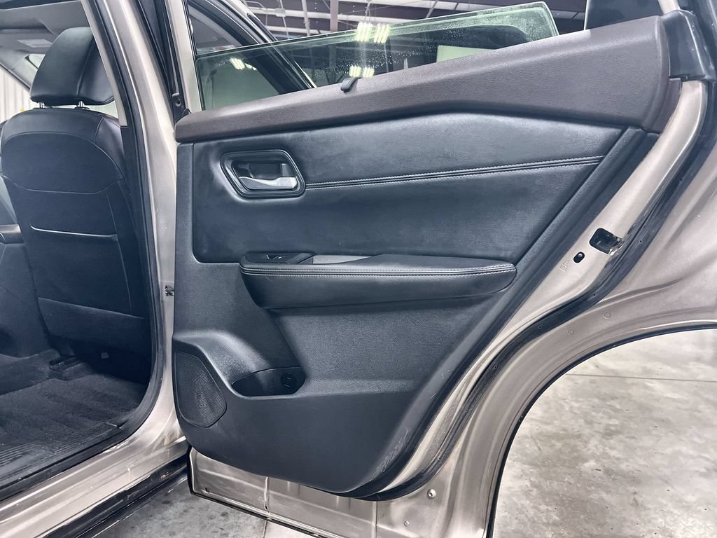 Used 2023 Nissan Rogue SL w/ SL Premium Package FWD image 25