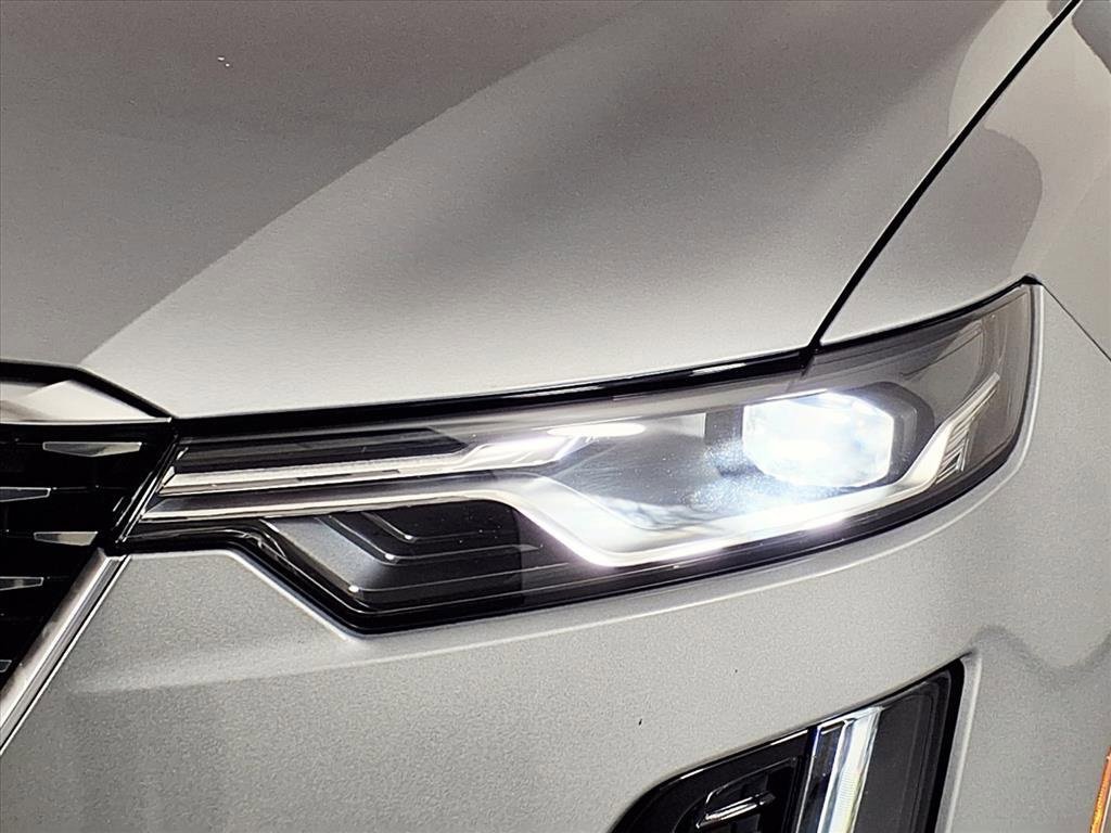 Certified 2025 Cadillac XT6 Premium Luxury image 30