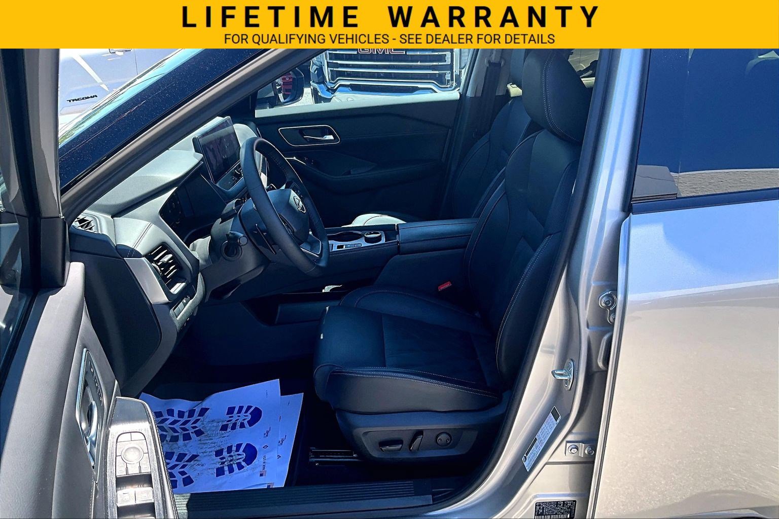Used 2025 Nissan Rogue Platinum w/ Tech Package AWD/4WD image 21