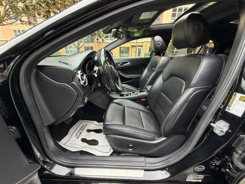 Used 2018 Mercedes-Benz GLA 250 image 30