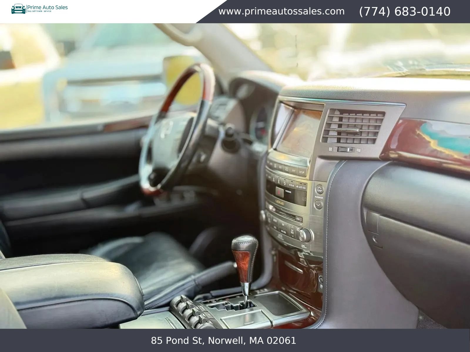 Used 2011 Lexus LX 570 4WD w/ Luxury Pkg image 16