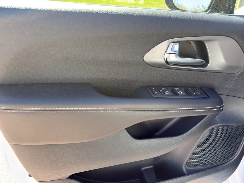 New 2026 Chrysler Voyager LX FWD image 13