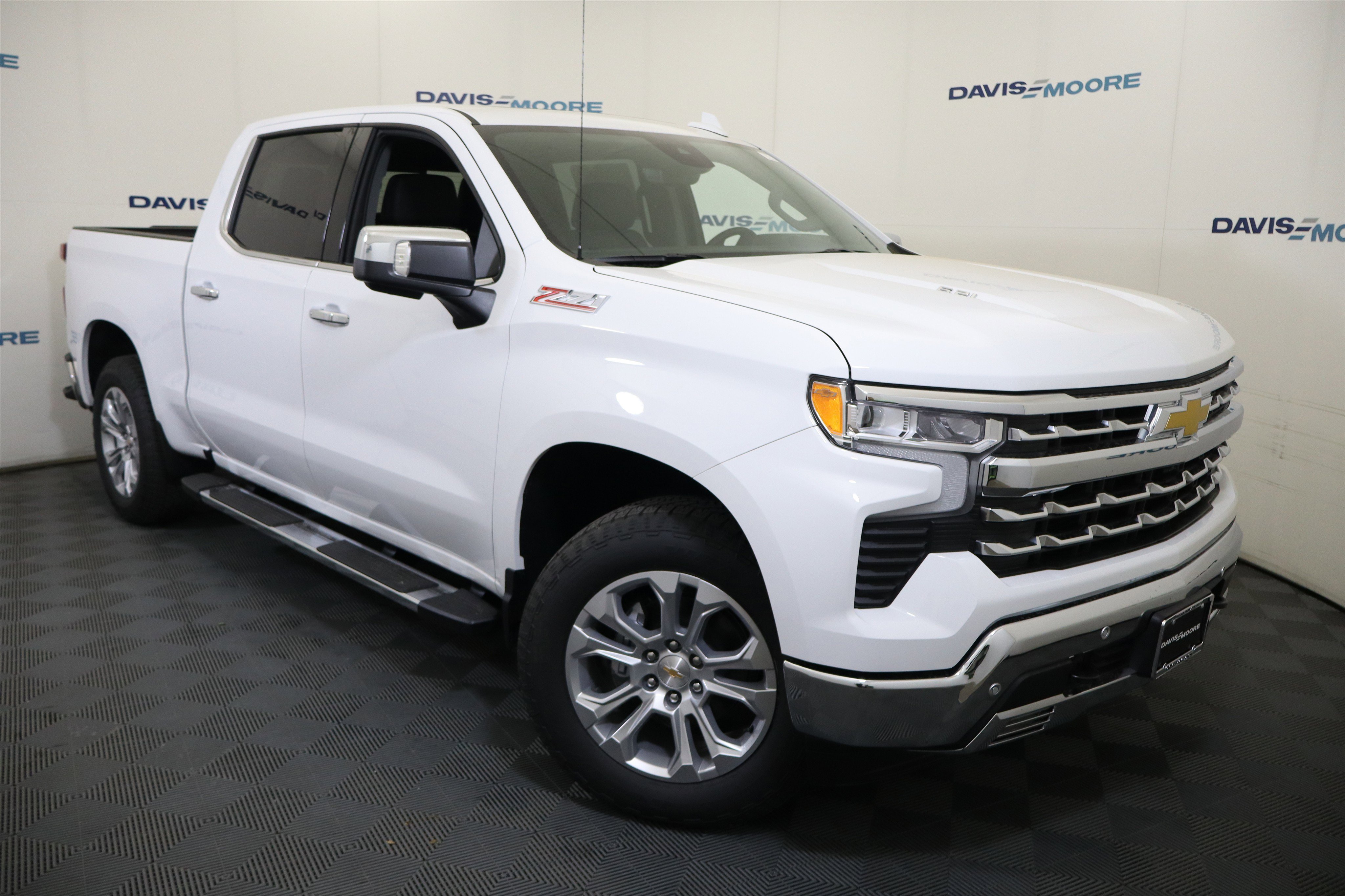New 2026 Chevrolet Silverado 1500 LTZ w/ LTZ Premium Package AWD/4WD image 37