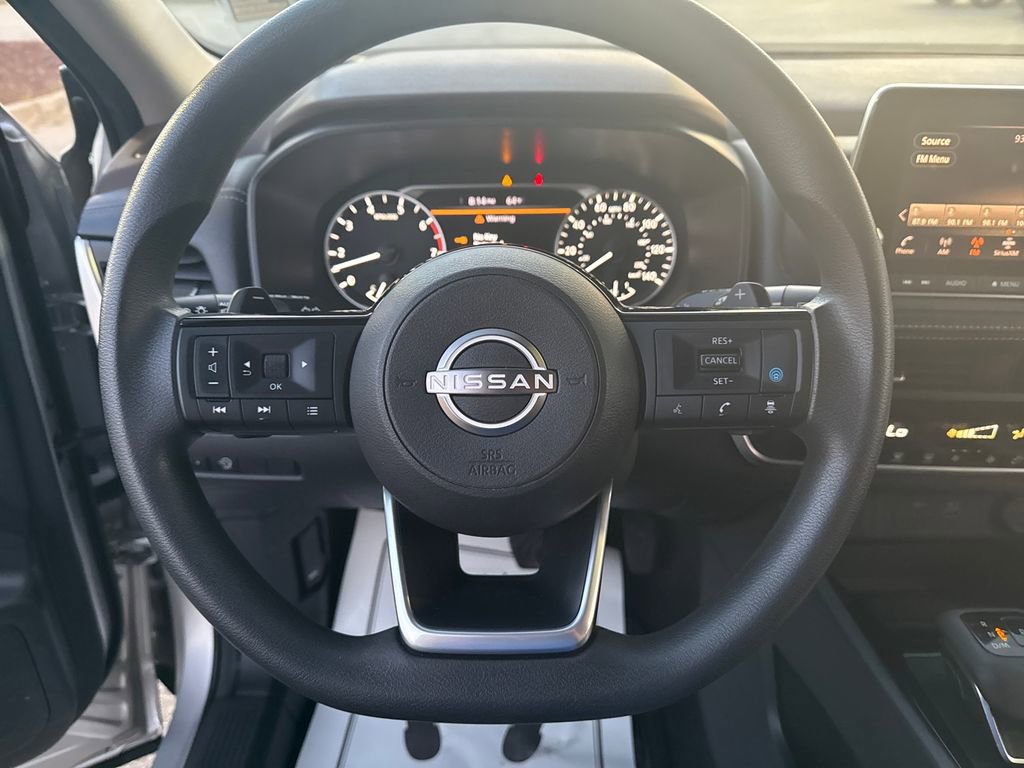 Used 2023 Nissan Rogue SV FWD image 19