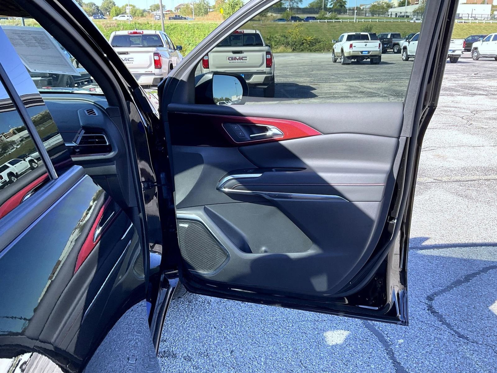 Certified 2024 Chevrolet Traverse RS w/ LPO, Floor Liner Package image 16